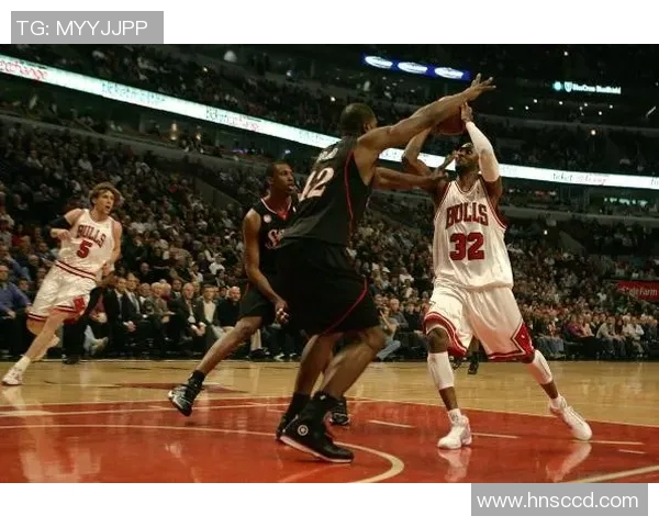 2013年5月7日热火与公牛的激烈对决回顾与精彩瞬间分析 2013年5月7日热火与公牛的激烈对决回顾与精彩瞬间分析